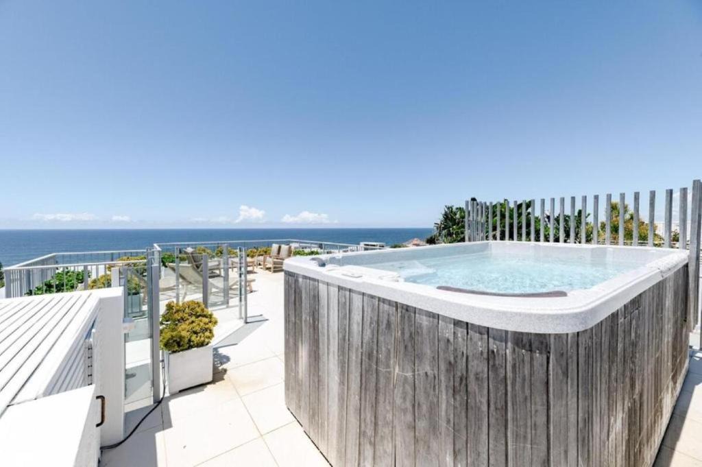 Sunshine Beach Apartment | Sunshine Luxe Penthouse sea view