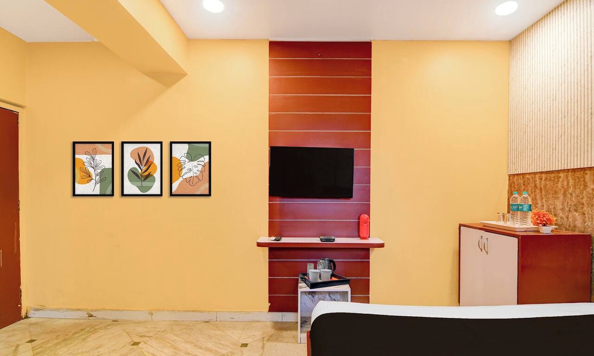 New Town Hotel | Super Collection O Rajarhat Formerly