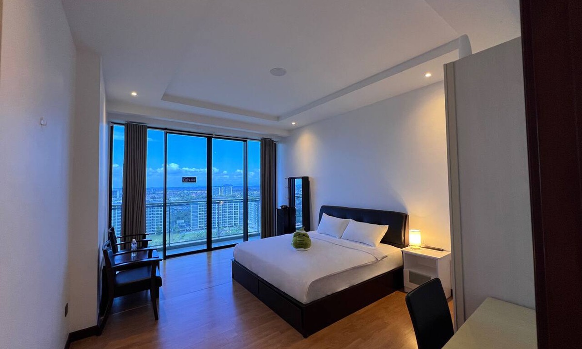 Kuching Apartment | Super Comfy 1800sqft Condo, 3bedroom with 2kingsize bed in Kuching, Sarawak