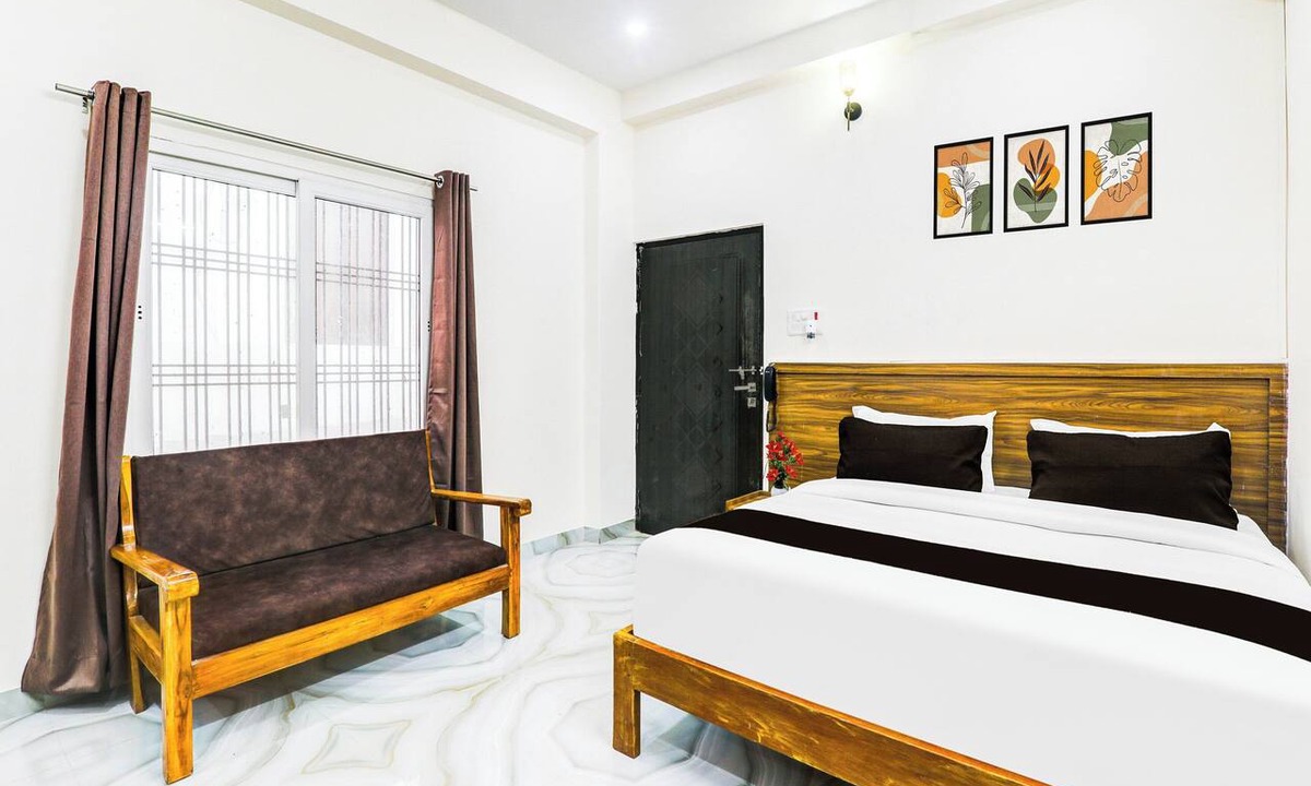 Varanasi Hotel | Super OYO Collection O Chitaipur IIT BHU