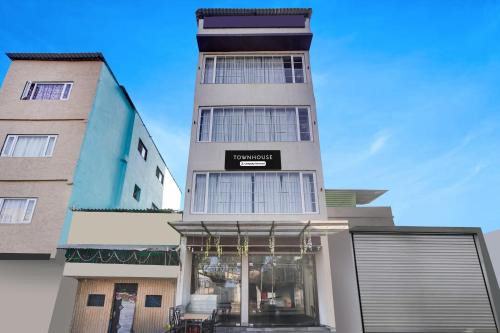 Pachmarhi Hotel | Super Townhouse Arvind Marg Pachamarhi