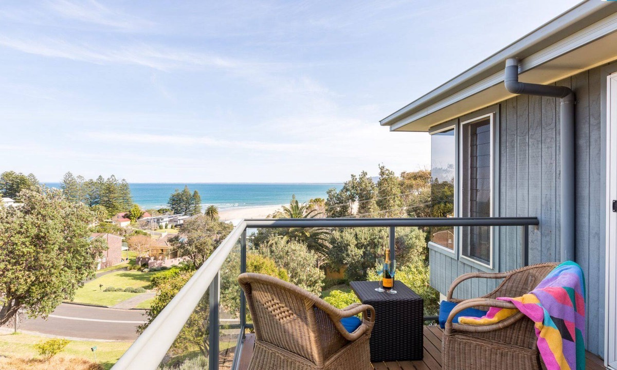 Gerroa House | SURFSCAPE, Gerroa - Sleeping 10, 2pm check out on Sunday