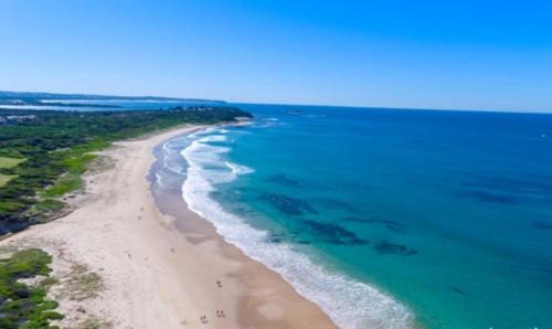 Caves Beach House | Surfside Getaway Caves Beach Absolute Beachfront