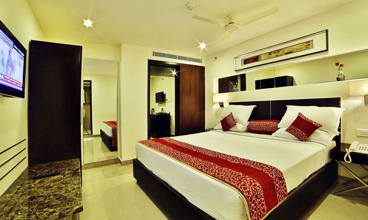 Kakinada Hotel | SVN GRAND