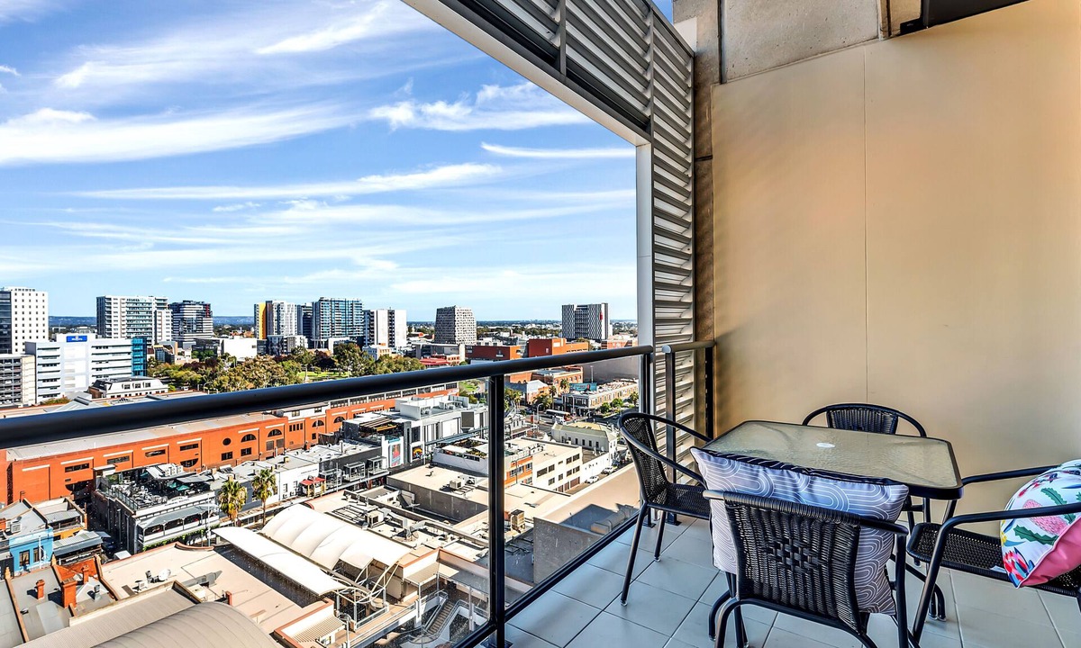 Adelaide Central Business District Apartment | Swainson at Horizons