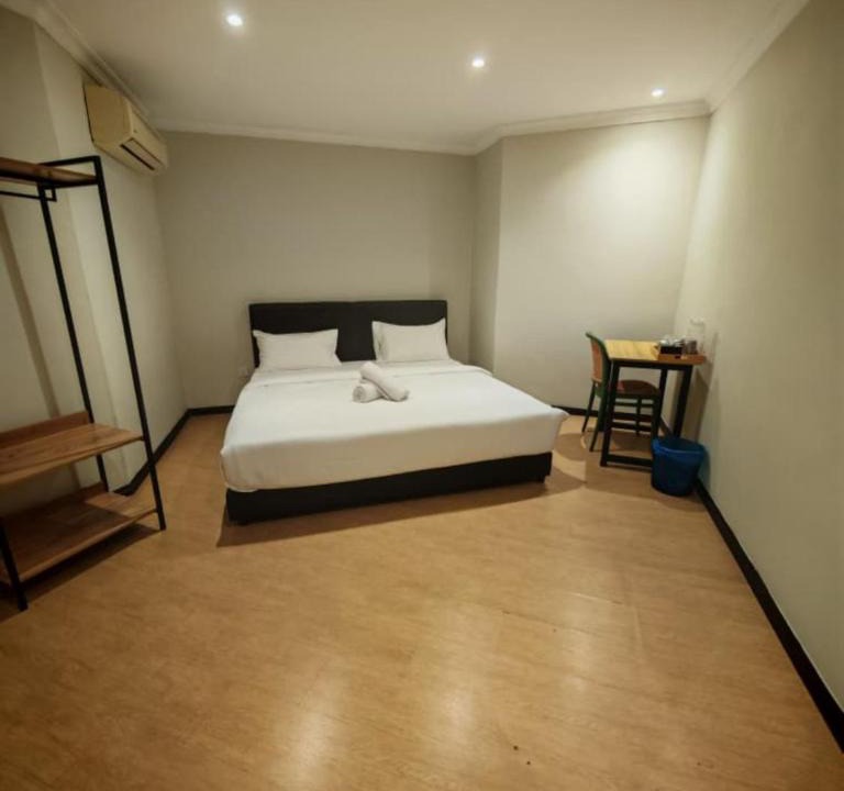 Nilai Hotel | Swing & Pillows - Dataran Nilai