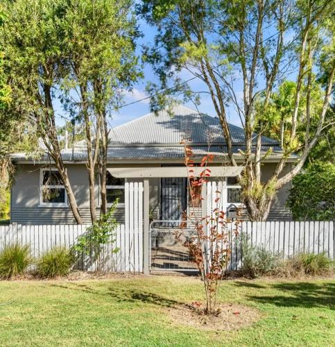 Sadliers Crossing House | Syntax Cottage
