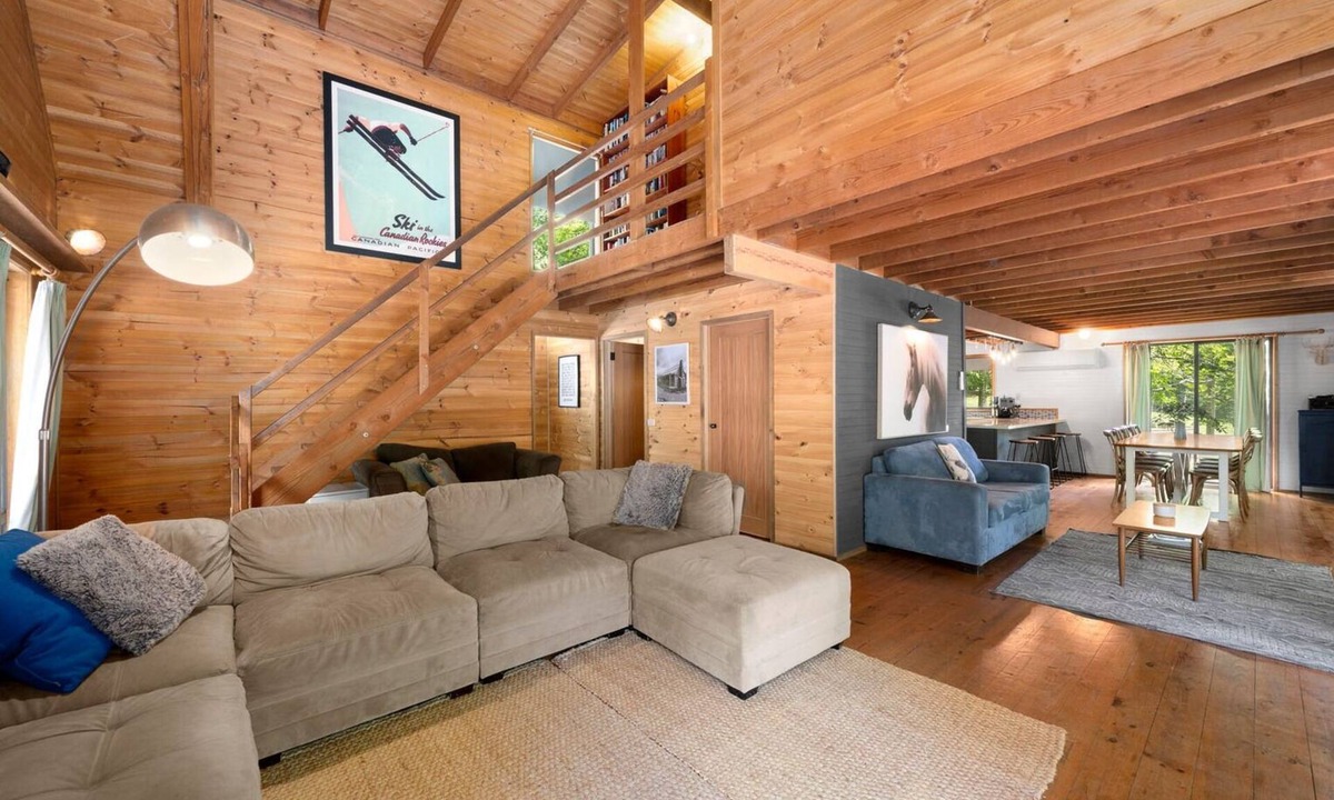 Merrijig House | Take it easy at this unique and tranquil getaway.