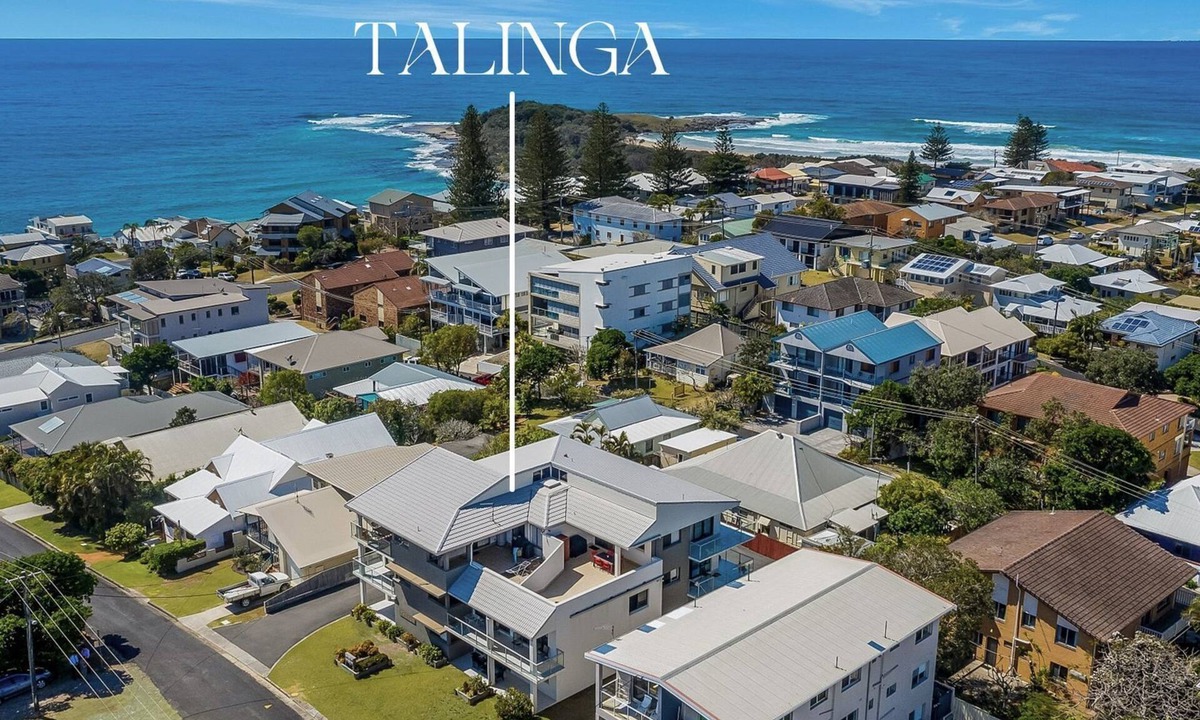 Yamba Apartment | Talinga 1 - Hill side charm - Holiday Yamba