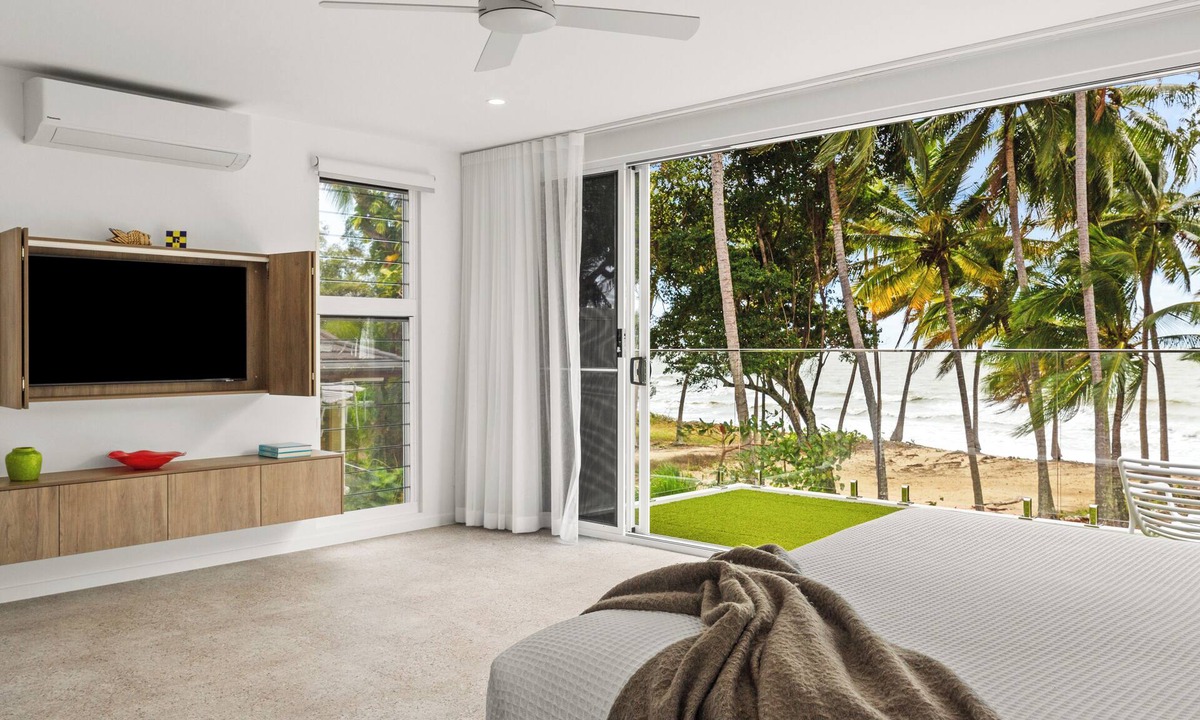 Oak Beach House | Tenterfield Beachfront Luxury 4 Bedroom Holiday Home