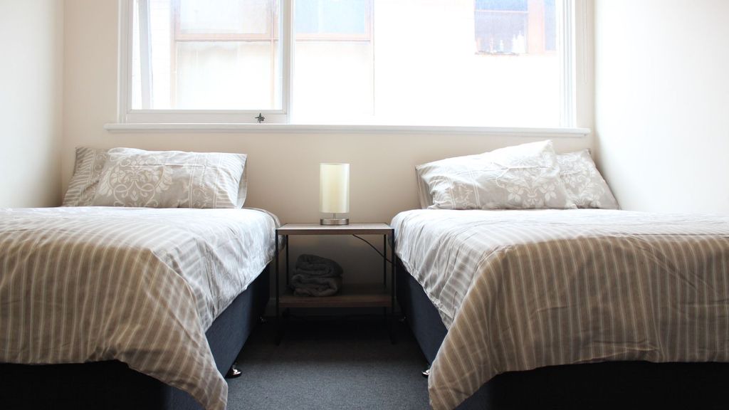 St. Kilda East Apartment | " The 2 Bedder " - Central Location, East St Kilda