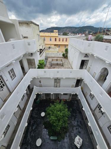 Pink City Bed & Breakfast | The Amoli Haveli