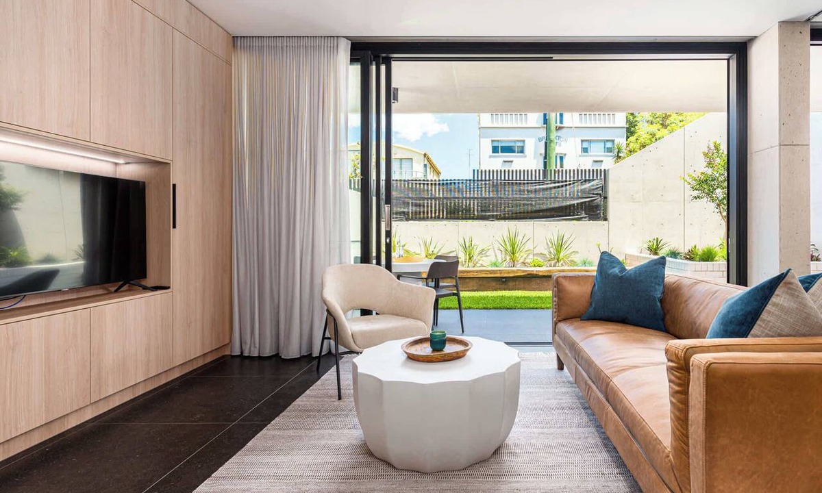 Coogee Apartment | The Arden 1 Coogee New large Beachside Garden Apt