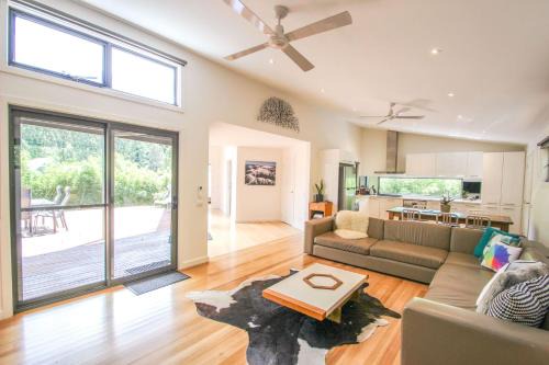 Harrietville House | The Base One
