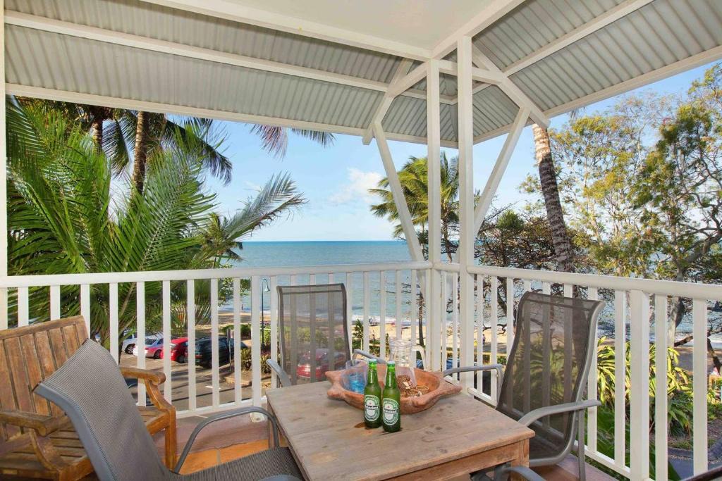 Trinity Beach Apartment | The Beach Shack 3BR Waterfront Resort, Own WIFI