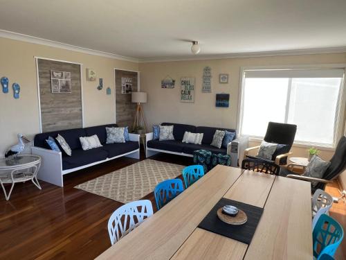 Guilderton House | The Beach Shack - OCEAN VIEWS, CLOSE TO THE BEACH