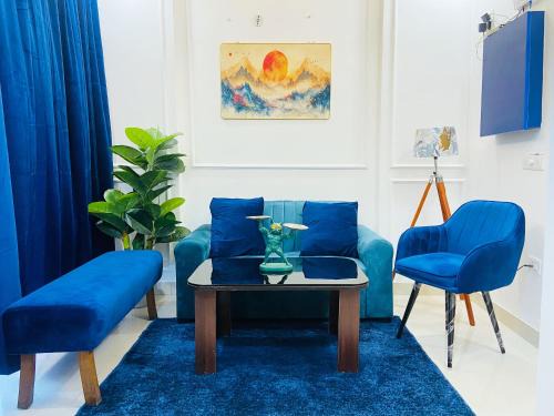 Greater Noida Apartment | The Bluestone Studio