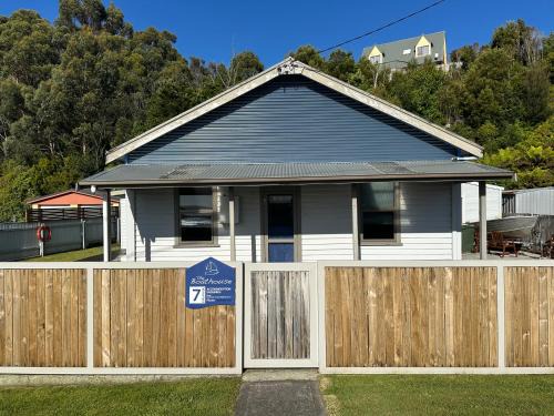 Strahan House | The Boat House