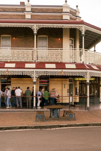 Uralla Hotel | The Bolt Inn