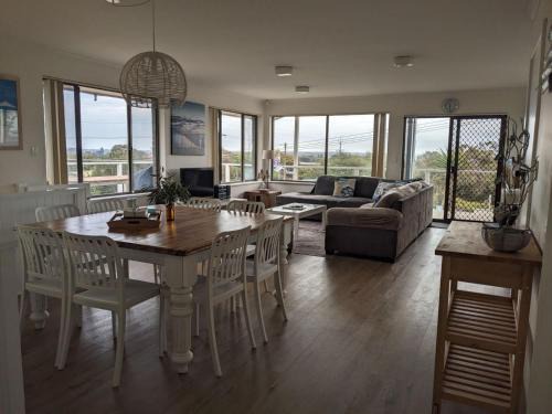 Goolwa Beach House | The Castle - Goolwa Beach