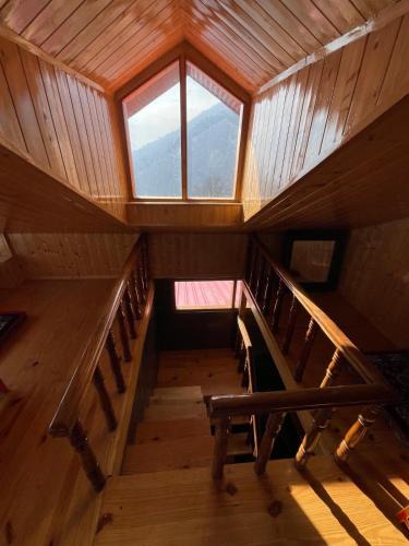 Aleo Bed & Breakfast | The Cedar Cabin