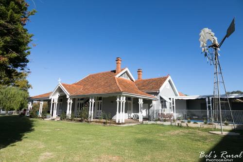Hay Hotel | The Convent Boutique Accommodation plus Short Stay Holiday Homes