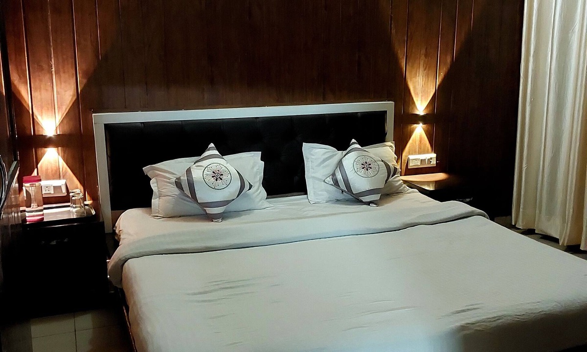 Ramnagar Hotel | The Corbett Jungle