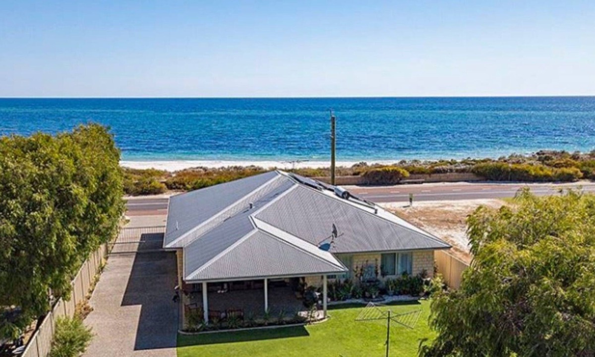 Wonnerup House | The Dunes *Pet Friendly* Sea Retreat Busselton