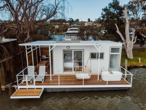 White Sands Boat Rental | The Floathouse - Floating tiny home on the Murray
