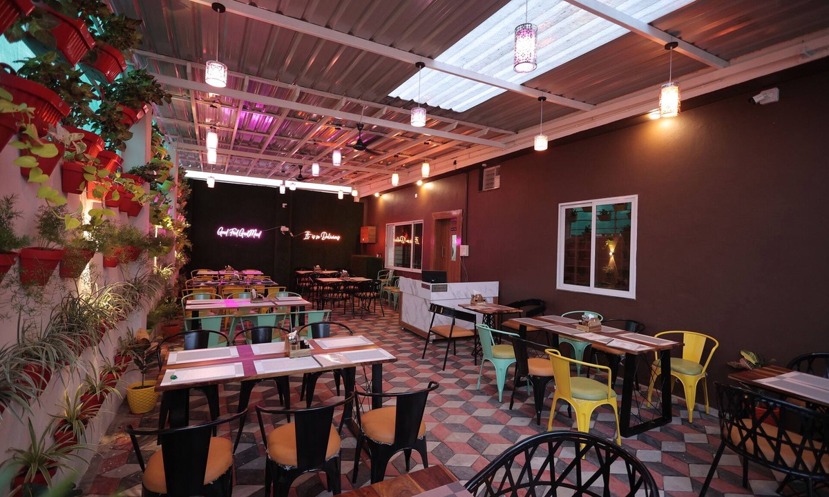 Rau Hotel | The Gravity Inn