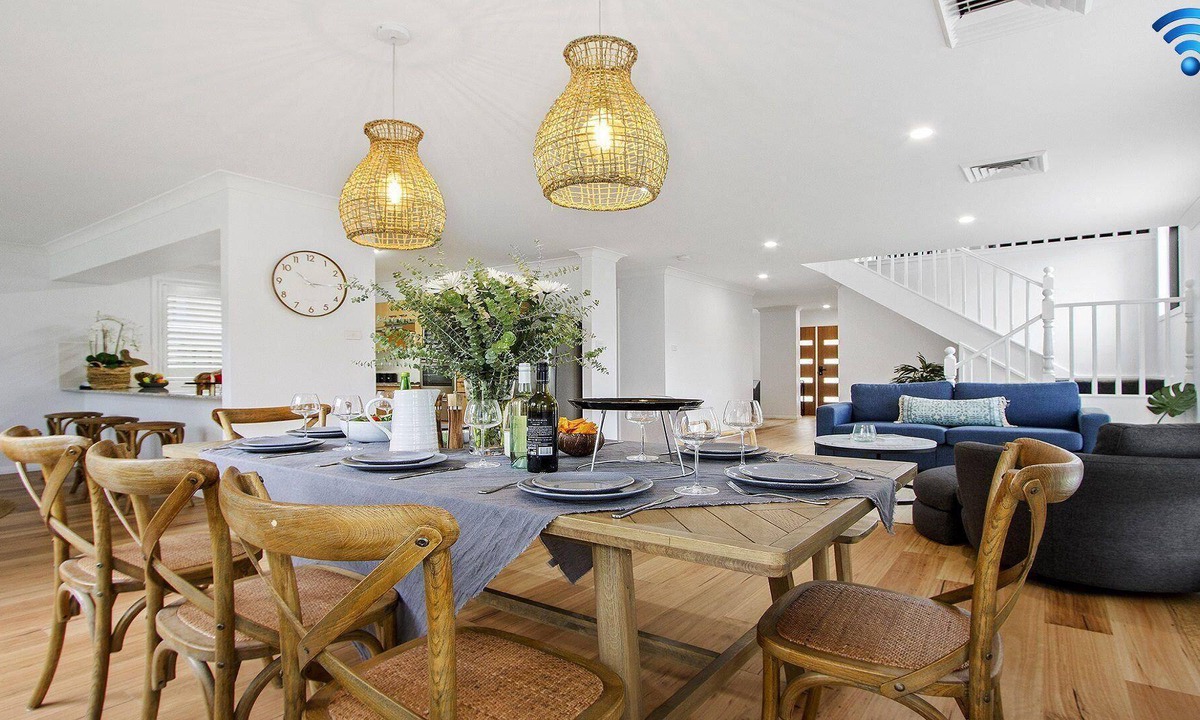 Vincentia House | The Great White – Stay 3, Pay 2