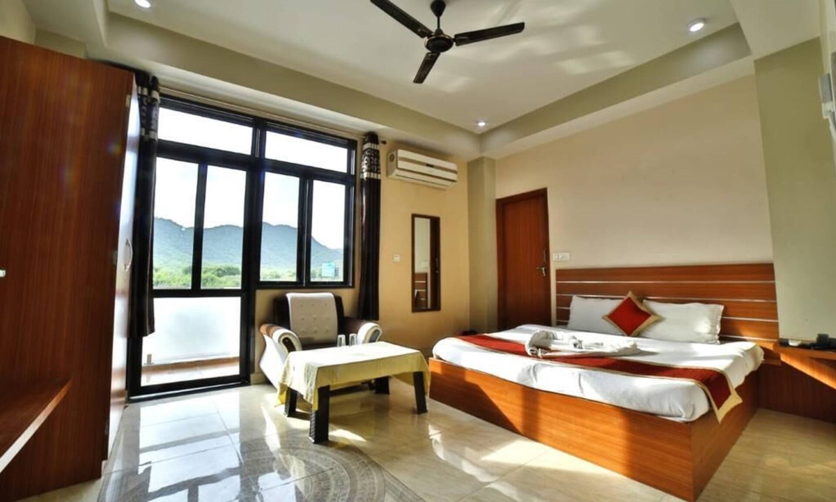 Jaipur Hotel | The Heritage Hotel