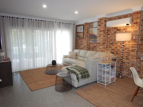 Balmoral Apartment | The Honeypot