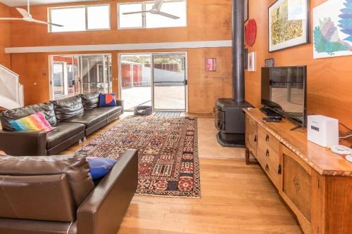 Sandy Point House | The Lookout Stay 3 Pay 2 Winter Special