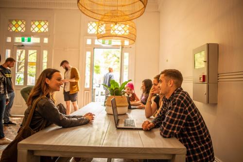 East Melbourne Hostel | The Mansion Melbourne