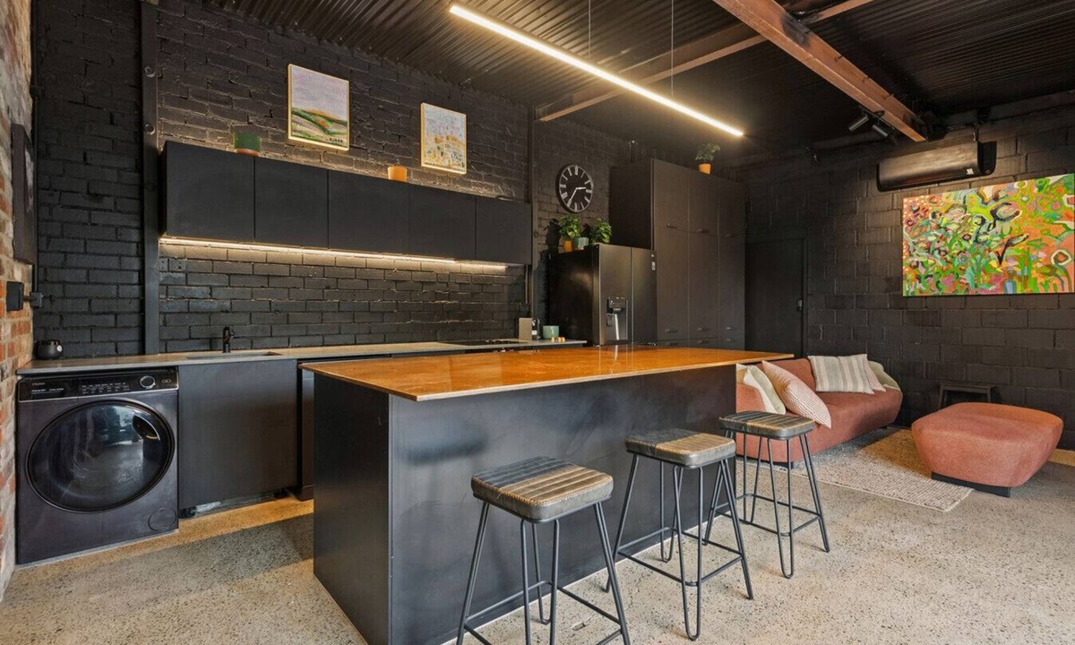 North Beach House | The Midnight Hideaway