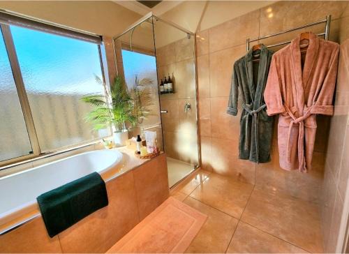Kangaroo Flat Apartment | The Nest at Forest Lake - Stylish Guest Suite