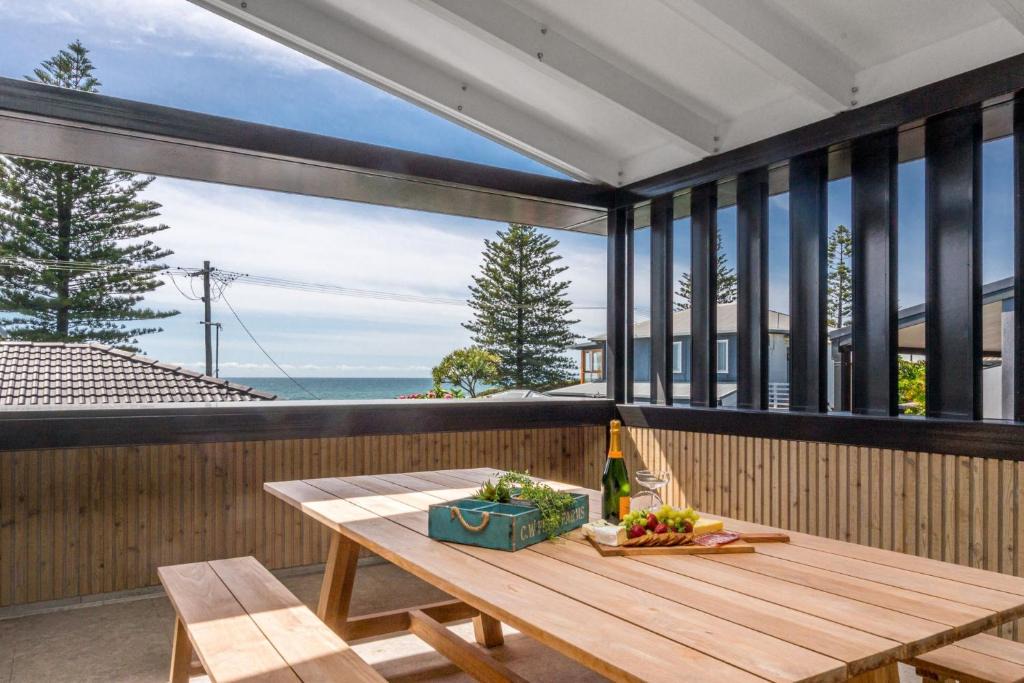North Creek House | The Outlook