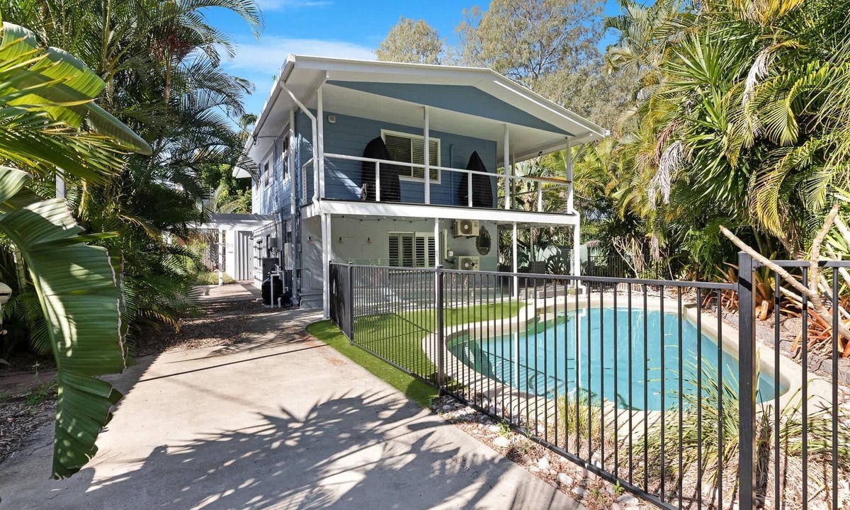 Toogoom House | The Palms - Hervey Bay Beachside Retreat with Pool