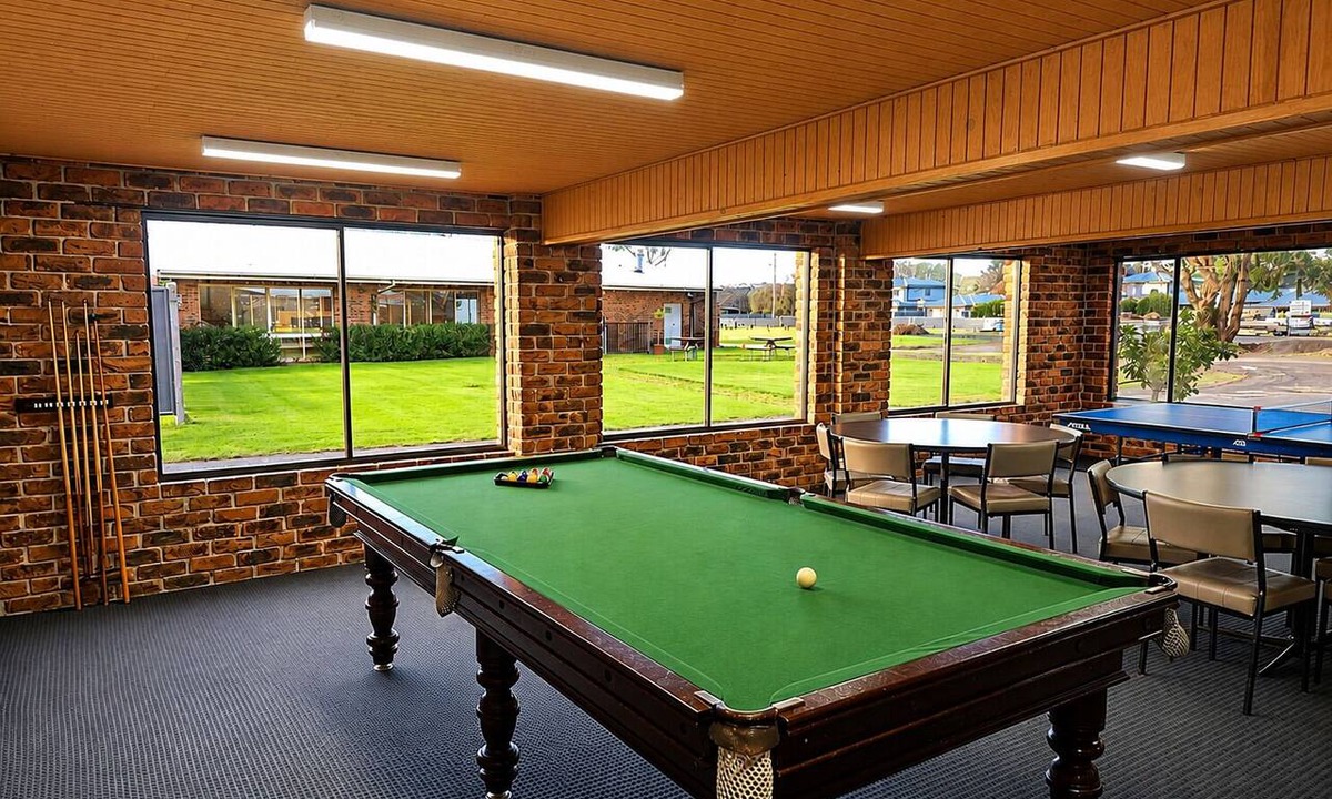 Tyabb Hotel | The Peninsula Motor Inn