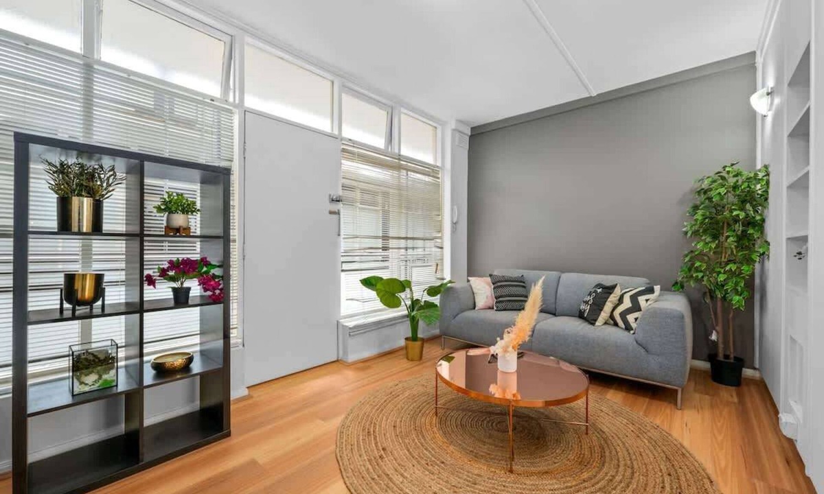 St Kilda West Apartment | The Perfect St Kilda Summer Base Next to Beach