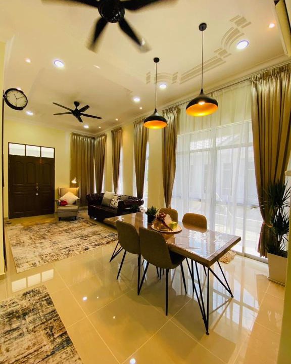 Kuala Berang House | THE PINE HOUSE