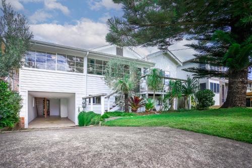 Mylestom House | The Pines- Bellingen Coast Eco Home
