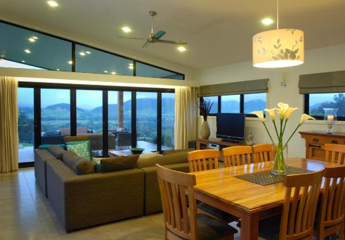 Gloucester House | The Ridge Gloucester