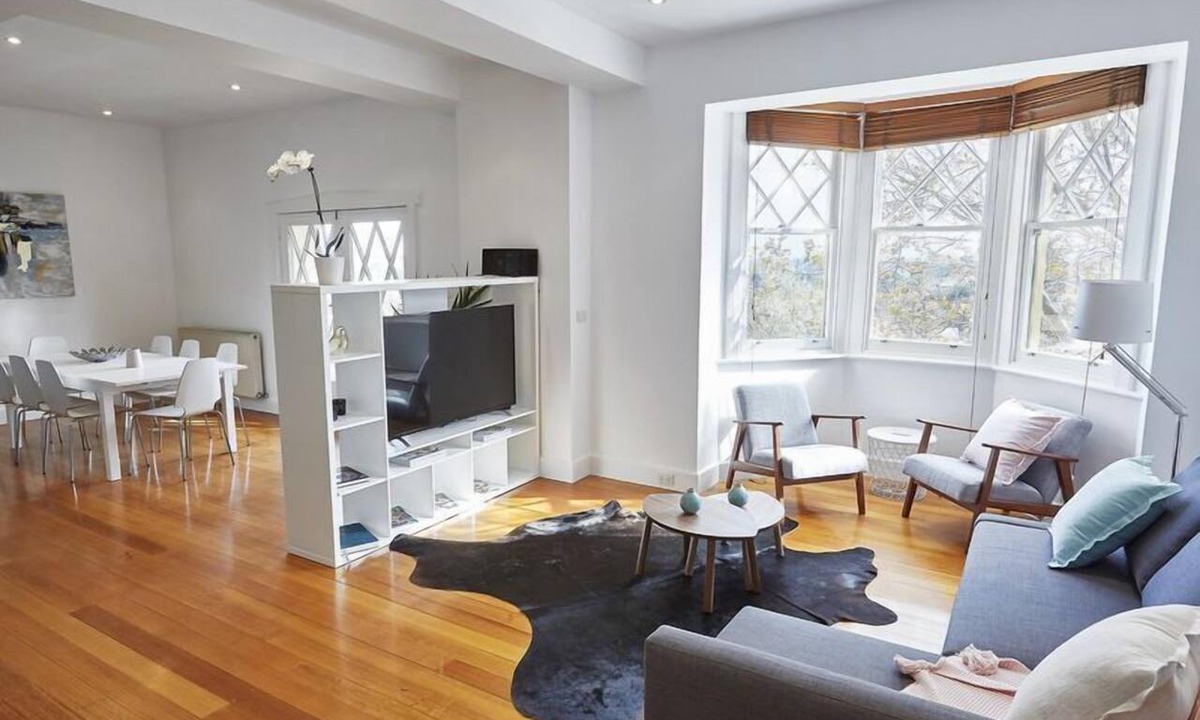 St Kilda Apartment | The Ritz- Large St Kilda apartment, Fantastic location and amazing views