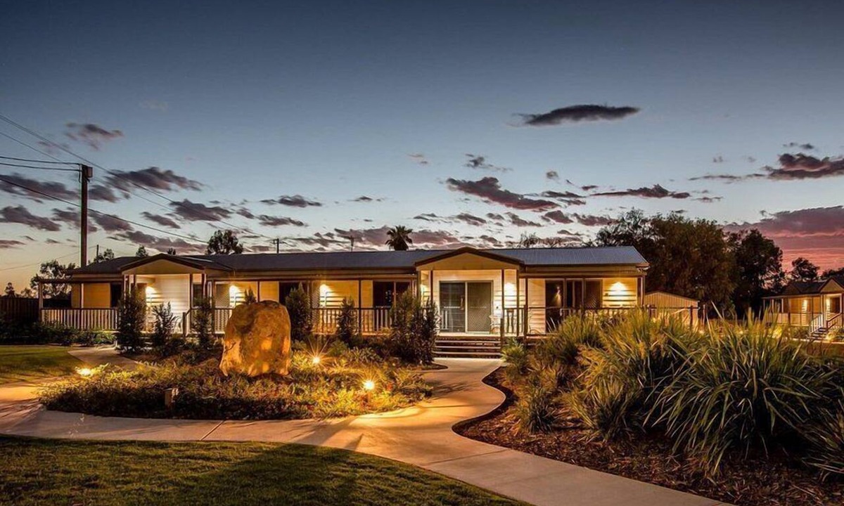 Charleville Hotel | The Rocks Motel