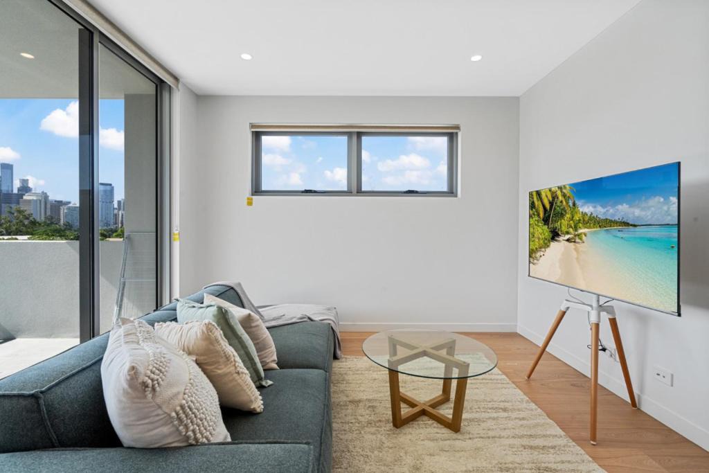 Kangaroo Point Apartment | The Roocrest - Kangaroo Point Brand New 2BR with Parking