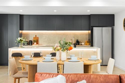 Scarborough House | The Scarborough Mirage - Modern elegant home - Heated Pool - Games room - 4BR