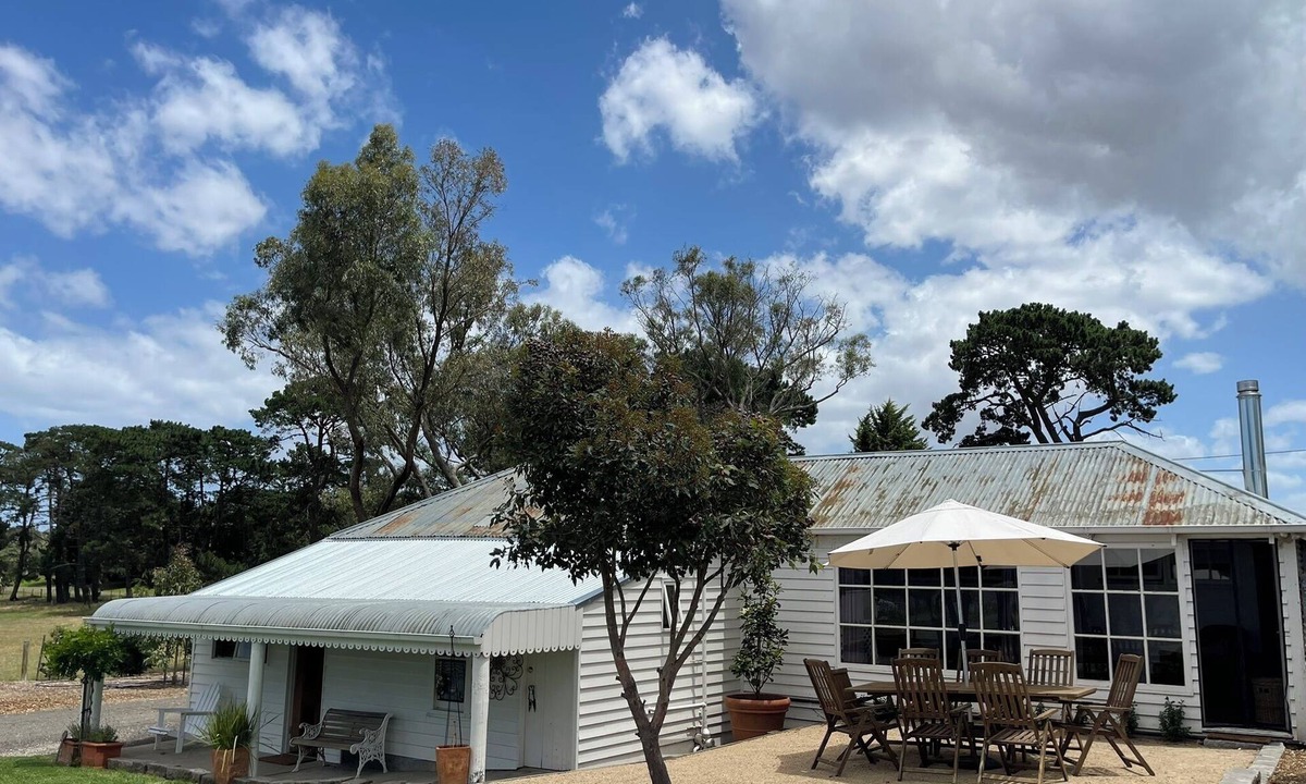 Drysdale House | The Shearers Quarters at Historic Soho Estate