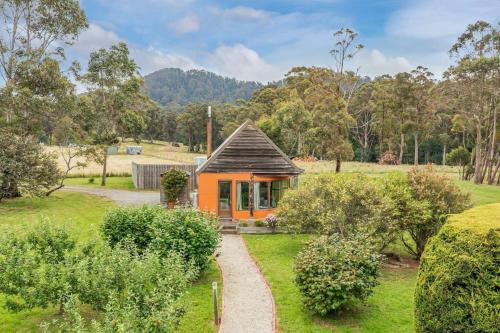 Kettering House | The Studio - A picturesque couples cottage at Herons Rise Vineyard